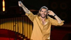 Sänger Alvaro Soler hat heimlich geheiratet. (Bild: APA/AFP/Fabrice COFFRINI)