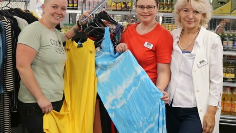 Stefanie, Ingrid und Roswitha kümmern sich liebevoll um die Kunden. (Bild: Claudia Fischer)