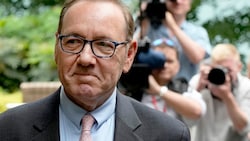 Kevin Spacey steht derzeit in London vor Gericht. (Bild: APA/AP Photo/Frank Augstein)