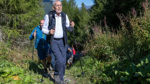 Im Wahlkampf wanderte der Bundespräsident schon im Kaunertal, im Urlaub zieht es ihn wieder in seine Heimat. (Bild: APA/EXPA/JOHANN GRODER)