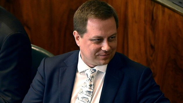 Wirtschaftsminister Vilhelm Junnila hielt es lediglich zehn Tage im Amt. (Bild: AP)