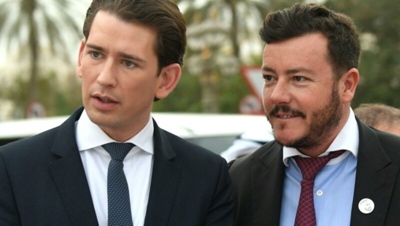 Enge Bande: Altkanzler Kurz, Finanzjongleur Benko (Bild: APA/Helmut Fohringer)