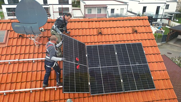 Die Größe einer Solaranlage auf dem Dach sollte vom tatsächlichen Verbrauch des Haushaltes abhängen (Bild: Krone Sonne)