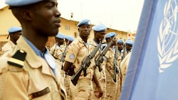 UNO-Friedenssoldaten aus dem Senegal, die in Mali stationiert sind (Bild: APA/AFP/SEBASTIEN RIEUSSEC)