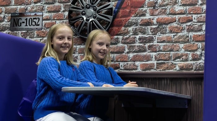 DieZwillinge Greta und Eva Winkelhofer spielen auch im Musical Zwillinge - eh klar!