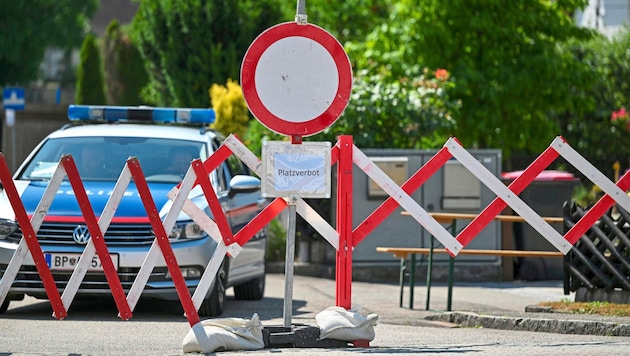 Die gesperrten Häuser wurden am Montag laufend freigegeben. (Bild: © Harald Dostal / 2023)