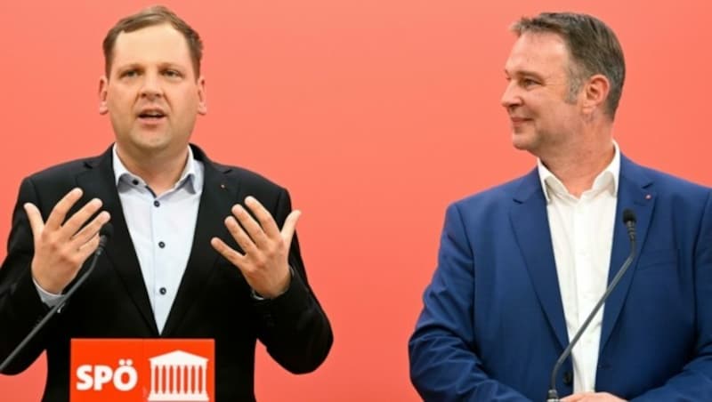 SPÖ-Chef Andreas Babler (rechts) und sein Klubchef Philip Kucher (links) (Bild: APA/HELMUT FOHRINGER)