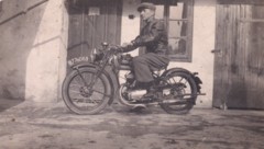 Johann Stocsits war Anfang der 1940er der erste Stinatzer, der ein Motorrad besaß. (Bild: zVg)