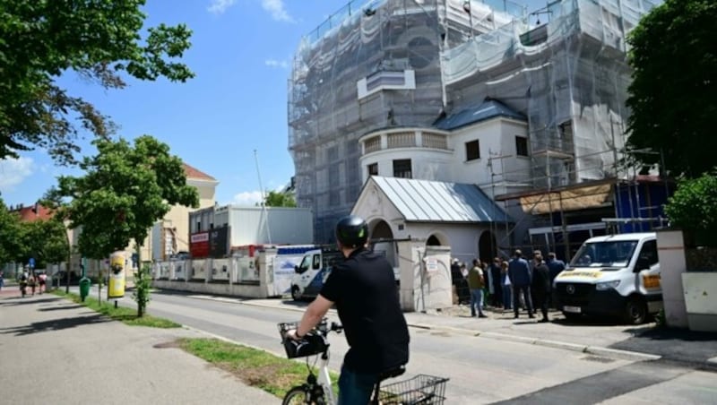 Die ehemalige Synagoge in St. Pölten wird derzeit saniert. (Bild: Imre Antal)