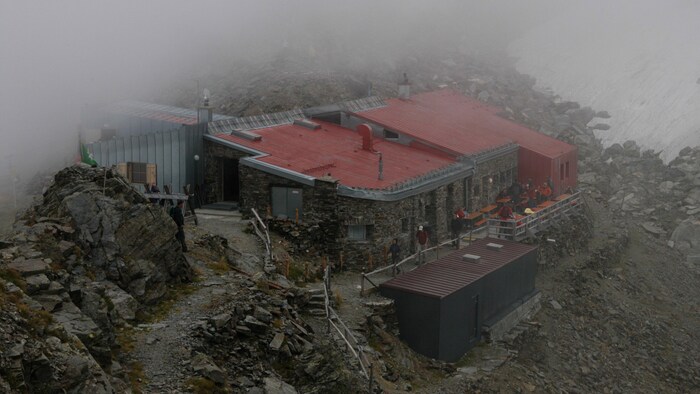 Am Weg von der Glungezer Hütte (im Bild) nach Matrei stürzte der Tiroler in den Tod.