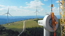 Windkraftanlagen - aber wo? Die Standortfrage wird immer umstrittener. (Bild: ÖBf/Christoph Jatschka (Symbolbild))