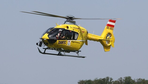 In Peggau fuhr ein betrunkener Autofahrer auf das Heck eines Mopeds auf. Die erst 16-jährige Fahrerin wurde dabei schwer verletzt (Symbolbild). (Bild: Scharinger Daniel)