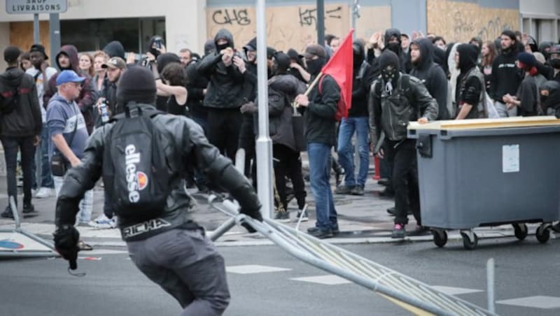 Ausschreitungen in Caen Ende Juni (Bild: AFP)