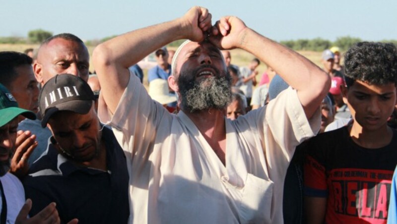 Trauer um den Toten in Sfax (Bild: AFP)