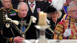 Die Zeremonie fand in der St Giles Cathedral in Edinburgh statt. (Bild: APA/AFP/POOL/Jonathan Brady)