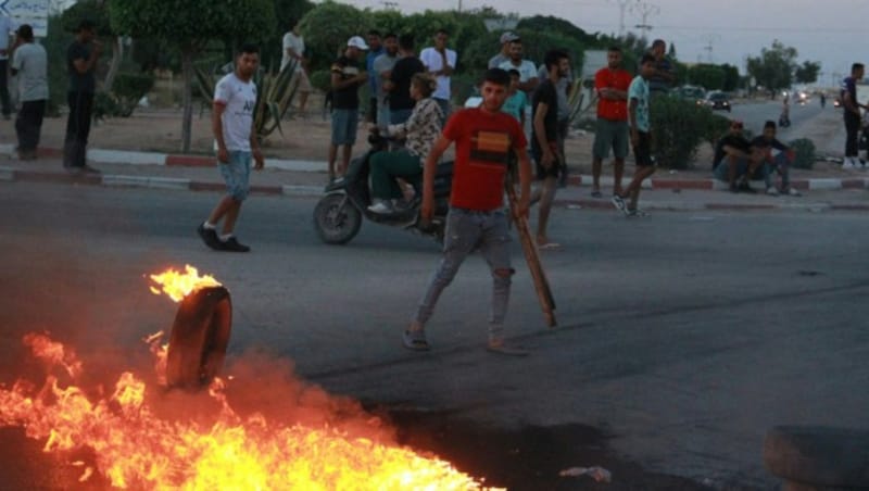 Auseinandersetzung in Sfax (Bild: AFP)