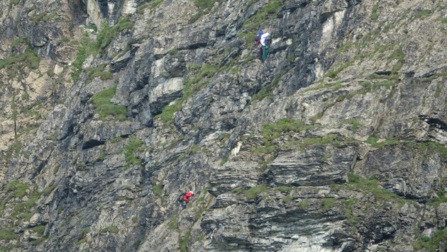 Die 21-Jährige wurde von Bergrettern in Sicherheit gebracht. (Bild: zoom.tirol)