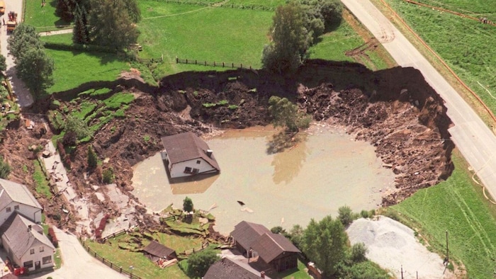 Beim Grubenunglück von Lassing starben zehn Bergmänner, einer konnte gerettet werden.