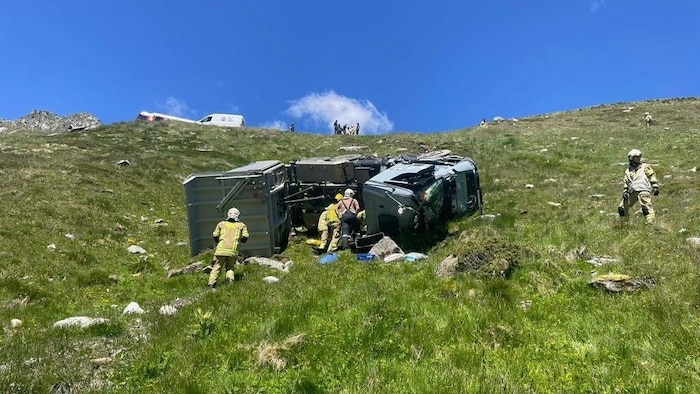Die Florianijüner sicherten den Lkw