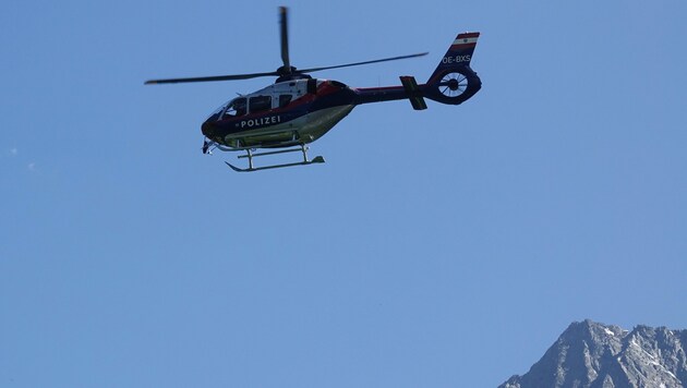 Der Verletzte konnte mittels Tau gerettet werden. (Bild: zoom.tirol)