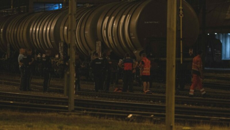 Die Ermittlungen zum Unfallhergang laufen. (Bild: zeitungsfoto.at/Liebl Daniel)