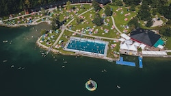 Das Strandbad in Zell am See lässt sich die Abkühlung mit 9,40 Euro einiges kosten (Bild: EXPA/ JFK)