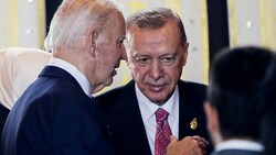 Kampfjets gegen Schwedens NATO-Beitritt? US-Präsident Joe Biden zeigte sich optimistisch im Vorfeld des Gipfels in Vilnius, dass der türkische Präsident Recep Tayyip Erdogan seine Blockade aufgibt. (Bild: APA/AFP/POOL/Made NAGI)