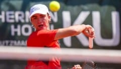 Lukas Neumayer verteidigte als erster Spieler seit Legende Thomas Muster (kl. B.) den Titel bei den Tennis-Staatsmeisterschaften. (Bild: GEPA pictures/ Edgar Eisner)