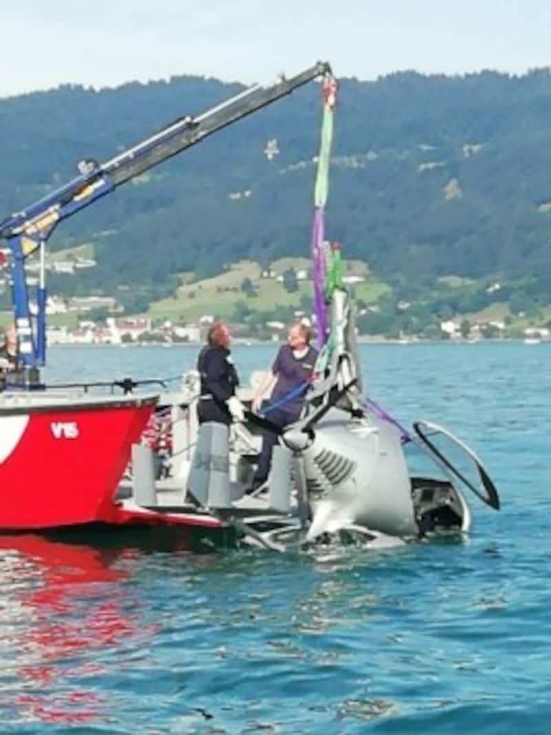 Der Gyrocopter konnte rasch geortet und geborgen werden. (Bild: Wasserrettung Vorarlberg)