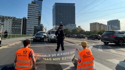 Bereits im Vorfeld kündigte die Letzte Generation neue Klimaproteste in Wien an. (Bild: Letzte Generation, Krone KREATIV)