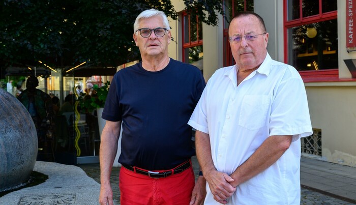 Vogl-Proschinger (re.) und Mistelbachs Ex-Stadtchef Alfred Weidlich kämpfen für mehr MRTs im ...