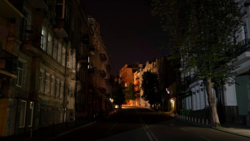 Russland hat in der Nacht auf Dienstag Kiew mit Drohnen angegriffen. (Bild: AP)