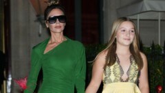 Victoria Beckham und ihre Tochter Harper (Bild: Laurent Vu / Action Press/Sipa / picturedesk.com)