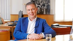 Andreas Babler (SPÖ) im krone.tv-Sommergespräch (Bild: Reinhard HOLL)