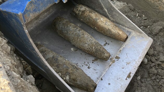Die Blindgänger werden nun an einem sicheren Ort kontrolliert gesprengt. (Bild: Landespolizeidirektion Vorarlberg )