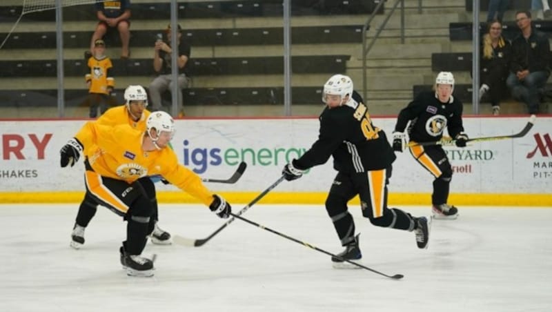 Während des Rookie-Camps traf Nickl Star Crosby. (Bild: ZVG)