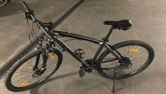 Gleich zehn anscheinend gestohlene Fahrräder fand ein aufmerksamer Zeuge in einem Gebüsch. (Symbolbild) (Bild: Landespolizeidirektion Vorarlberg )