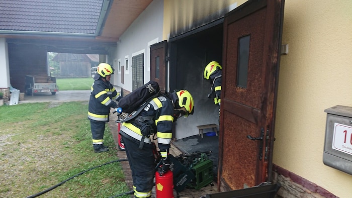 28 Mann der Feuerwehren Wieselsdorf, Mettersdorf, Preding und Wohlsdorf waren vor Ort im Einsatz ...