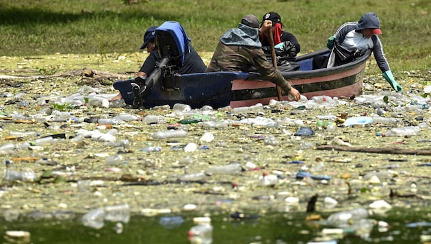 Weltweit sind Seen zum Teil stärker mit Mikroplastik belastet als Ozeane. (Bild: AFP)