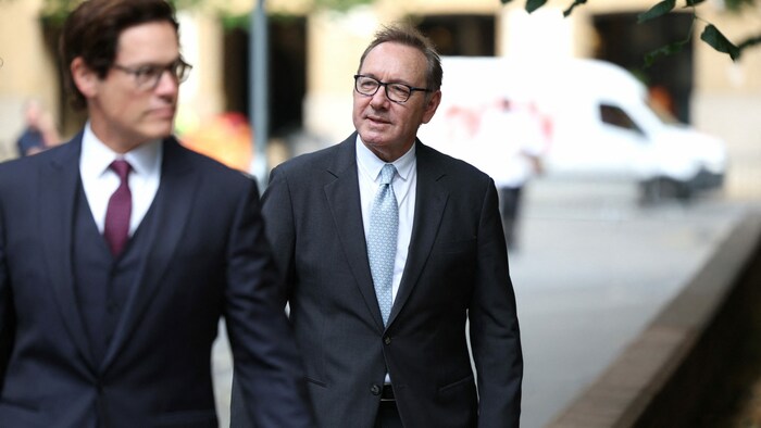 Kevin Spacey am 13. Juni 2023 bei seiner Ankunft beim Southwark Crown Court in London