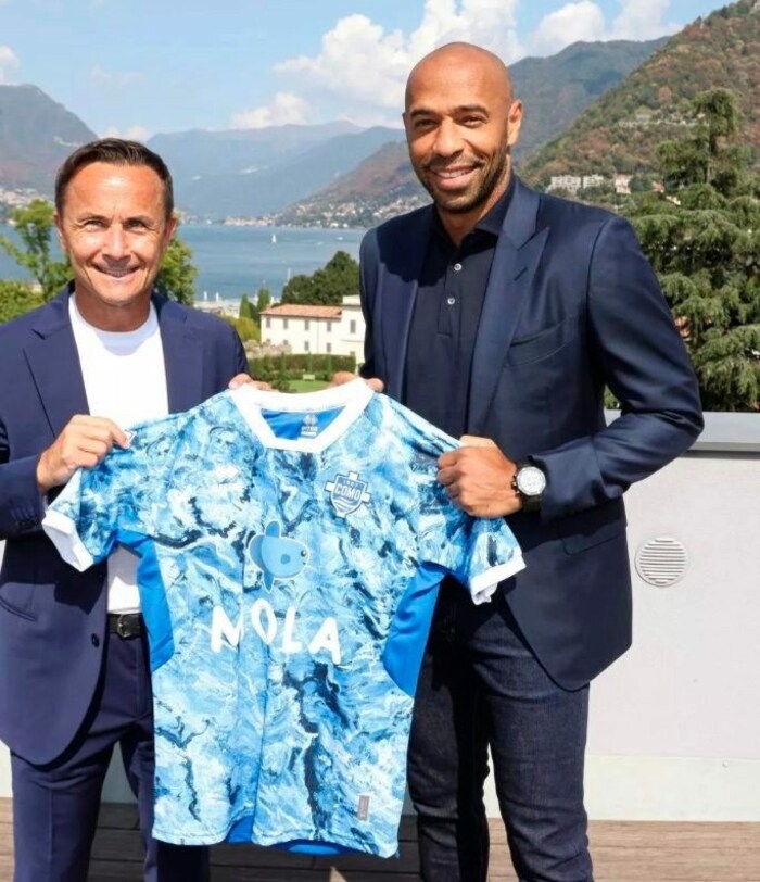 Wise (li.) und Henry sehnen sich nach Erstliga-Fußball.