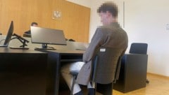 Der 27-Jährige hatte Glück, dass sein Anwalt eine Diversion herausholte. 9000 Euro muss er nun berappen. (Bild: Chantall Dorn, Krone KREATIV)