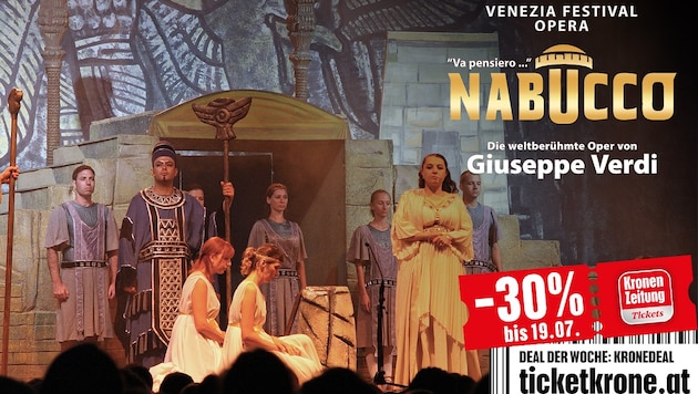 Am Samstag, 19. August, wird Verdis Nabucco vor der traumhaften Kulisse von Schloss Marchegg aufgeführt. (Bild: asphoto.de, Cofo Entertainment GmbH)