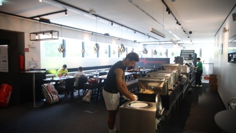 Die Spieler werden heuer im VIP-Bereich der Eisarena verköstigt. (Bild: ANDREAS TROESTER)