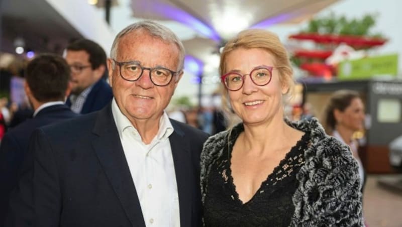 Ex-Landeshauptmann Hans Niessl mit seiner Anette. (Bild: Kristian Bissuti)