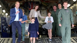 Prinz William und Prinzessin Kate besuchten mit ihren Kindern eine Flugschau. (Bild: APA/AFP/POOL/Chris Jackson)