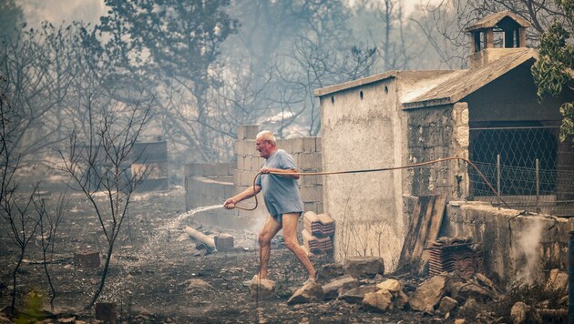 Im kroatischen Grebaštica kam es bereits zu dramatischen Waldbränden - Hitze und Dürre begünstigen die Ausbreitung der Feuer. (Bild: Mate Gojanovic)