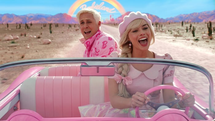 Ryan Gosling als Ken und Margot Robbie als Barbie