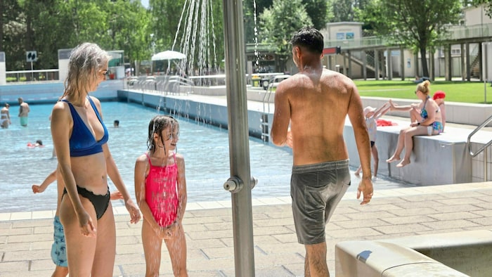 Ein Sprung ins kühle Nass gehört im Sommer dazu.