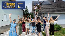 Es ist geschafft! Mit der 2000. Anlage wurde ein weiterer Meilenstein der Krone-Sonne-Öko-Offensive erreicht. (Bild: Imre Antal, Krone KREATIV)